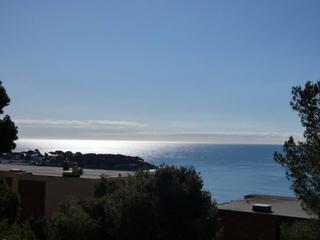 Pis  Enric bosch i viola. Sant feliu de guxols. piso con vistas al mar.