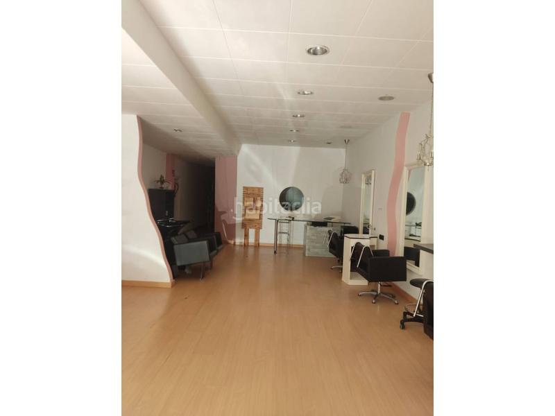 Foto 79aef0e3-5645-4489-b0fe-623a553e33f0. Alquiler local comercial en catalunya 95 local ideal perruquería y estética en Sant Feliu de Guíxols