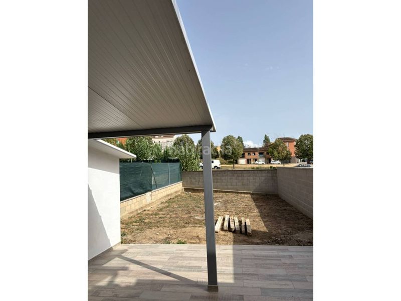 Foto e578a99a-f768-422c-85a1-25cbbd8e7dbf. Lloguer casa amb aparcament a Llagostera