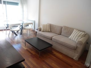 Lloguer Apartament  Carrer doctor combelles. Alquiler de temporada-apart. 2 hab. zona col.legi episcopal+pk+t