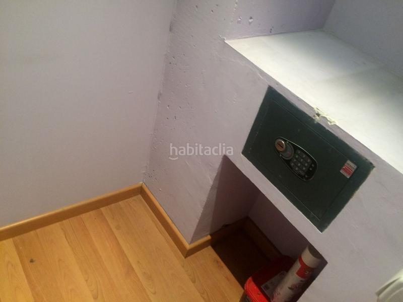 Foto 7ae88175-c2bc-40e5-853e-be2ca2acd323. Rent business premise with heating in Llívia Lleida