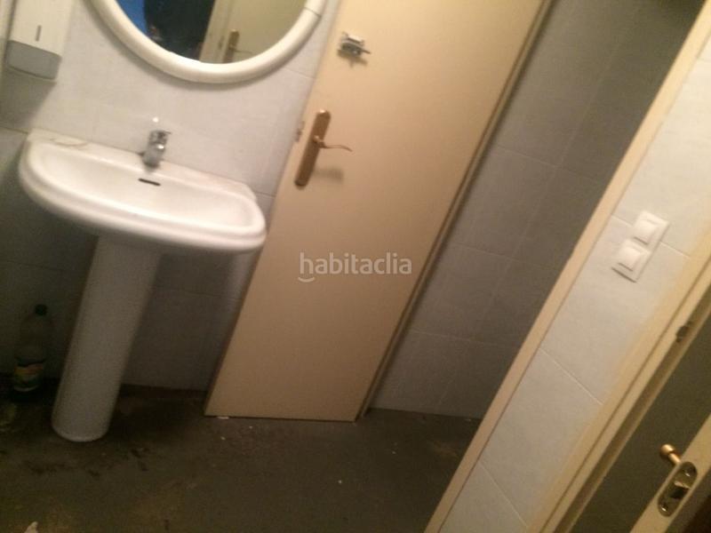 Foto bc4050cb-1055-46b0-9e57-f7d10c95db64. Rent business premise with heating in Llívia Lleida