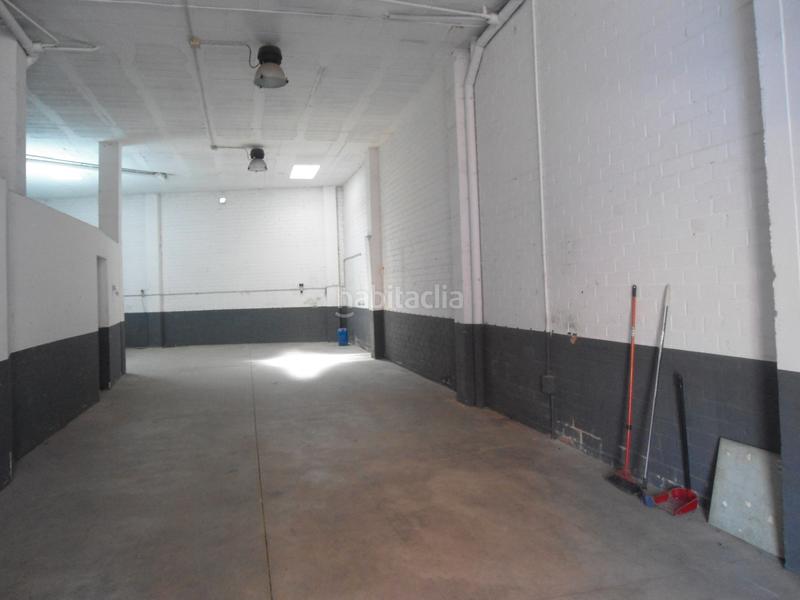 Foto d4f626b6-c317-4f14-b605-cf94e12c8a4e. Rent business premise with heating in Llívia Lleida