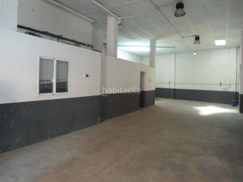 Foto ec4f6244-7d09-45f5-b93a-a2f39aa842de. Affitto locale commerciale con riscaldamento in Llívia Lleida