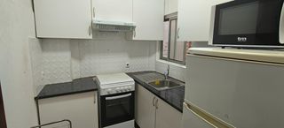 Affitto Piccolo appartamento  Carrer girona. Apartamento economico "pardinyes" 1 hab.