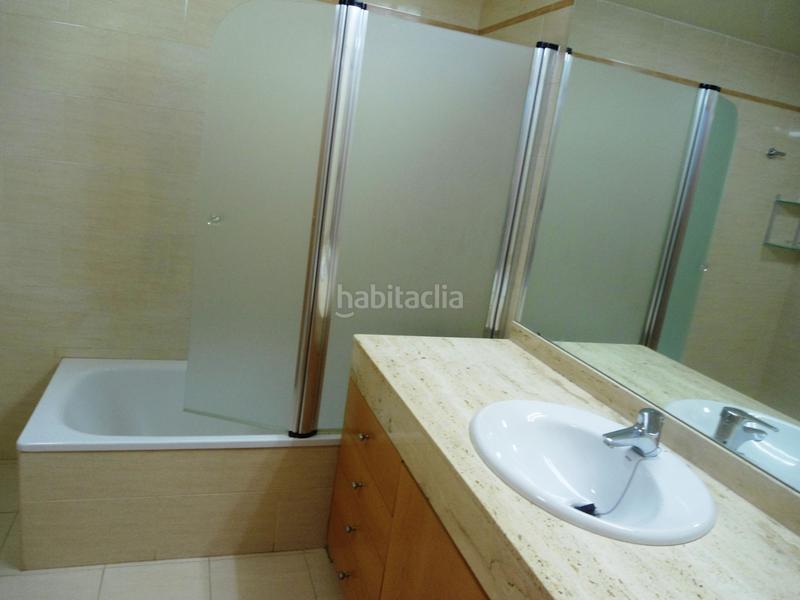 Foto fa65ff90-bc86-4df9-bbf1-61ce184ace09. Rent semi detached house with heating parking pool in Alpicat