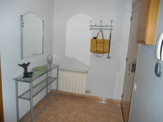 Location Appartement  Carrer pau claris. Piso alquiler 3 hab.amueblado-zona centro de lleida (para famili