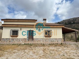 Doppelhaus in Parrilla. Casa pareada