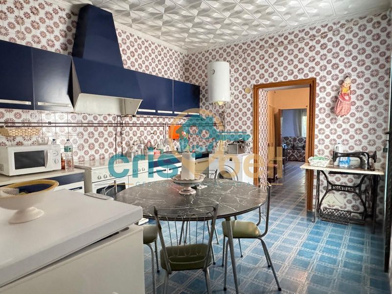 Foto b2796a68-9d2b-48d5-8773-571237421b75. Casa amb xemeneia aparcament a Marchena Lorca