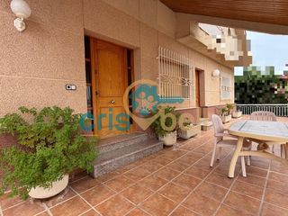 Xalet a Tercia. Chalet independiente