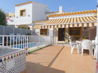 Maison jumele en Pueblo Latino. Casa de 5 dormitorios con piscina privada
