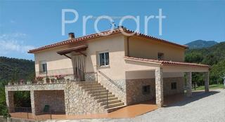 Casa  Urbanitzaci riu park. Casa con gran parcela