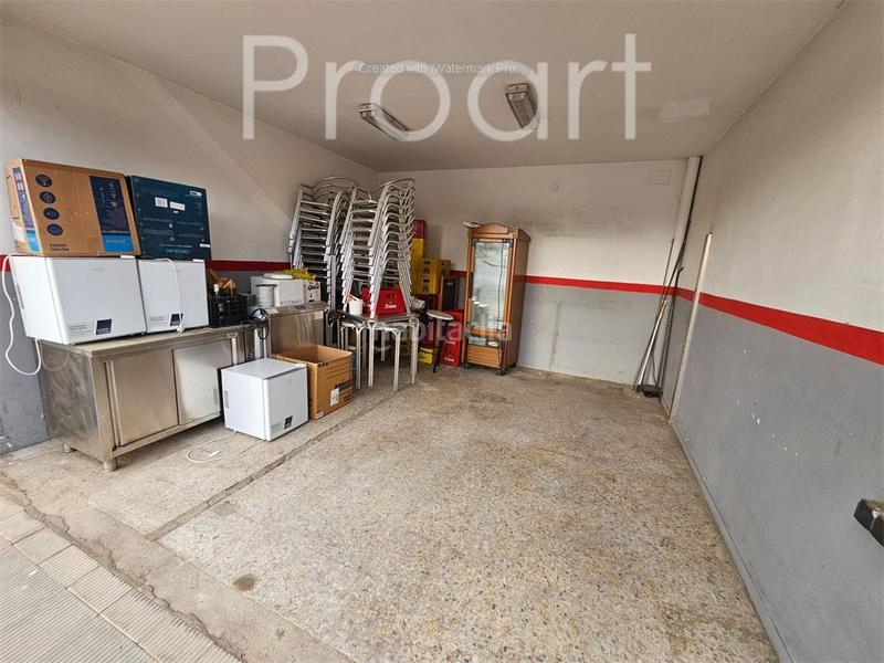 Foto 2ea64cea-dc4e-4be3-bf3c-bfe8200d1b65. Edifici a Sant Celoni