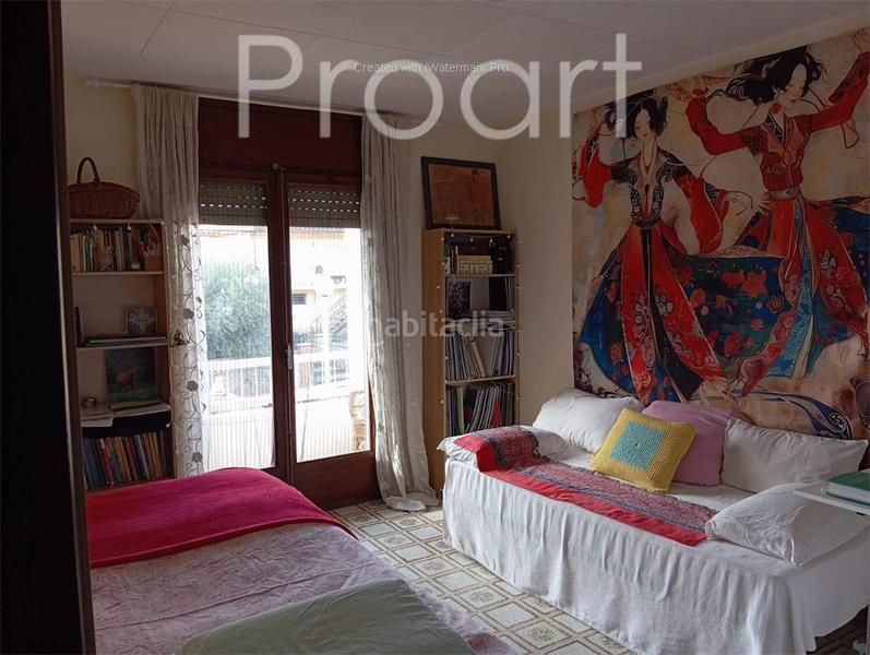 Foto 4cb64255-8039-440f-b983-aefedc56af05. Casa adosada  de dos plantas en parcela totalmente plana con jardin y garaje en Riells i Viabrea