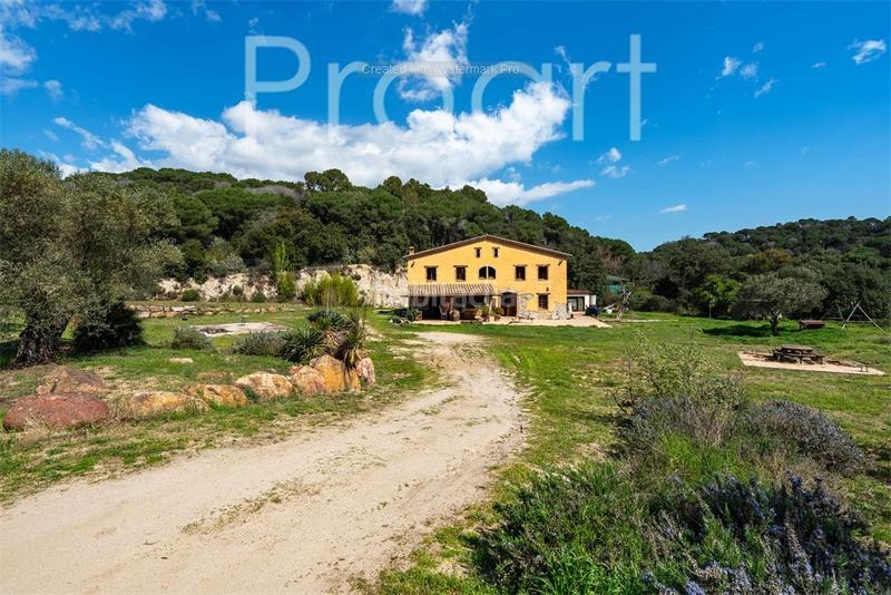 Foto 6d96dd28-0626-4829-ba1e-1e49a1b14937. Casa con riscaldamento in Sant Celoni