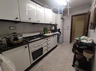 Pis a Congost. Se vende acogedor piso en segunda planta, sin ascensor, ubicado