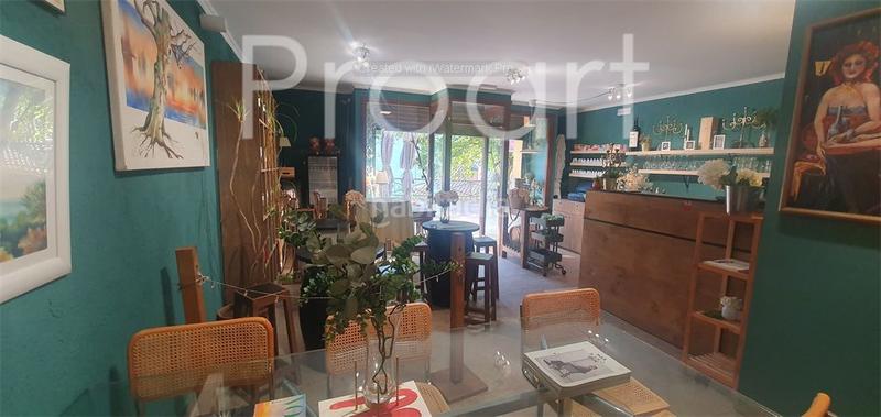 Foto 02e5a9a6-1932-4d63-9d0d-3d7ffe43df8f. Local commercial dans Montseny