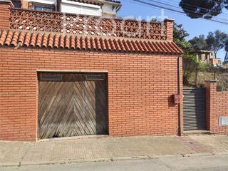 Casa a Lliçà de Vall. Casa adosada en venta con parcela de 350 m, garaje y terraza