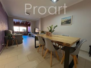 Appartement à Franqueses del Vallès (Les). Espectacular planta baja con gran terraza, gran trastero y 2 par