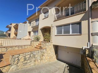 Casa adossada a Santa Maria de Palautordera