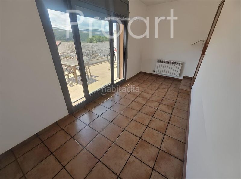 Foto bcf77334-186d-44d6-8bd7-bffe4dac809e. Duplex con riscaldamento in Sant Celoni
