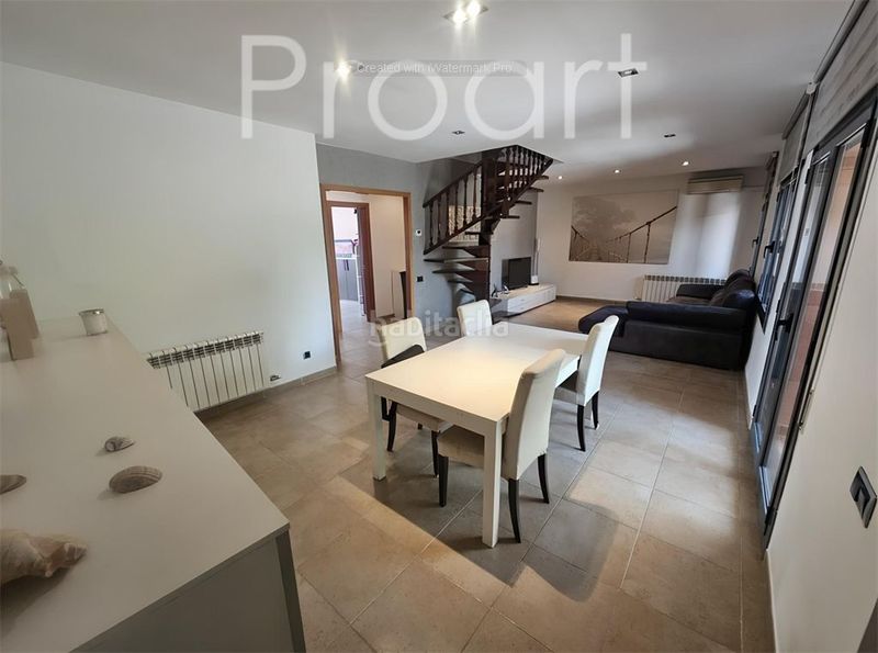 Foto f7181493-c8b1-436e-a997-5cb0c58faae1. Duplex con riscaldamento in Sant Celoni