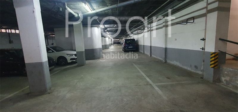 Foto c40619b1-d0f2-46ea-a617-60a618e54b87. Aparcament cotxe a Sant Celoni