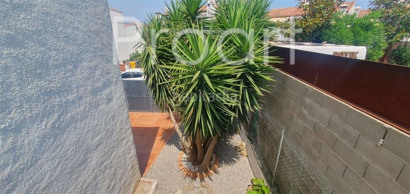 Foto f311f1a3-cb9e-4a32-80d9-4ab95e24133b. Casa a Puig Rom-Canyelles-Almadrava Roses