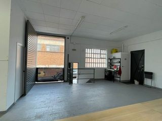 Rent Business premise  Carrer de quintana. Local tipus nau industrial ideal per despatx, activitats oci o p