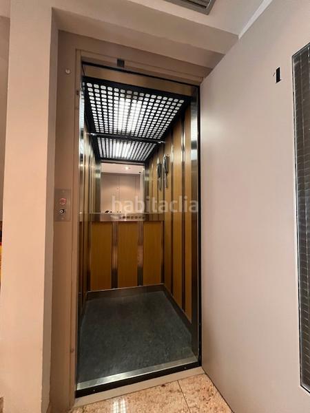Foto d422acc4-646d-4fe7-8f33-8129770ebc06. Casa preciosa casa con ascensor en zona centro en Sabadell