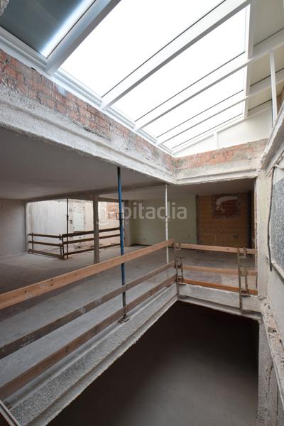 Foto 0a4db810-d816-4496-b516-e2c9b1ec253a. Lloguer local comercial a passeig de la plaça major 57 a Sabadell