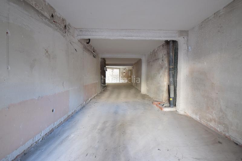 Foto 1a8a6f03-a0d9-4b67-a208-b3ff01ae6018. Lloguer local comercial a passeig de la plaça major 57 a Sabadell