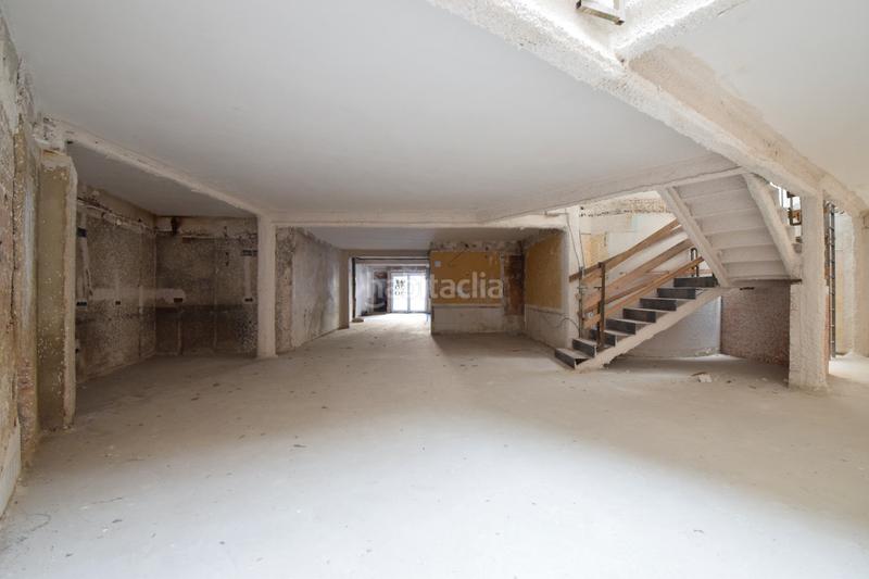 Foto 79de2935-593e-4da5-9c43-018eacea4074. Lloguer local comercial a passeig de la plaça major 57 a Sabadell