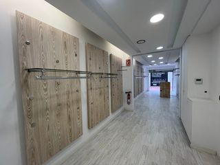 Alquiler Local Comercial en Centre. Local comercial en pleno centro. zona peatonal.