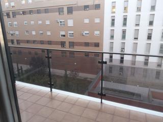 Affitto Appartamento  Calle antonio romero maroto. Piso en alquiler, vacío,  excepto cocina, zona nueva boulevard