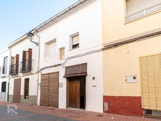 Casa  N/a. Cntrica y acogedora casa de pueblo