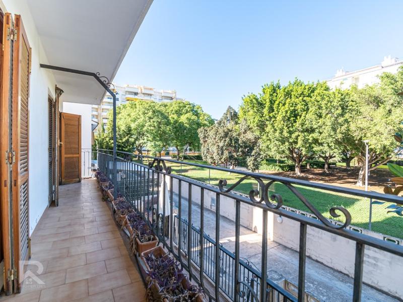 Foto cafd425d-bde5-405e-aa11-f4d592c22de7. Chalet excepcional chalet con estilo en Playa de Gandía Gandia