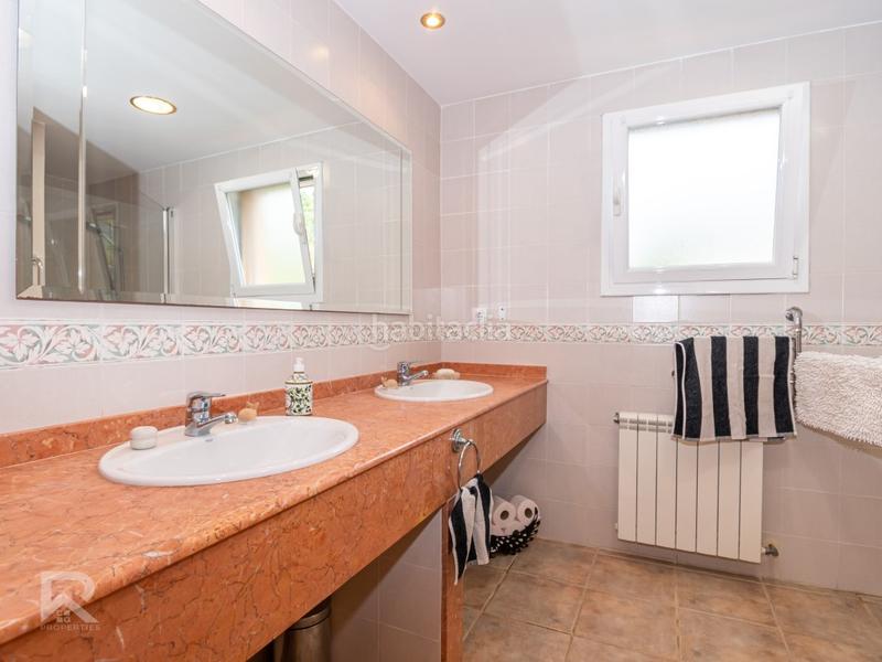 Foto 186046a7-ff35-4299-884d-5061a531590b. Chalet mit parking in Barx