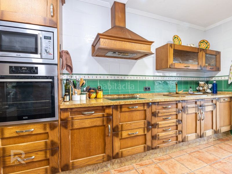 Foto 27467743-cd5c-47da-a17a-5132fd80d46a. Xalet amb aparcament a Terrateig