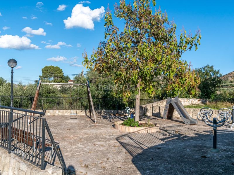 Foto 30c23d17-ca66-4b84-a565-15de9f880ee9. Xalet amb aparcament a Terrateig