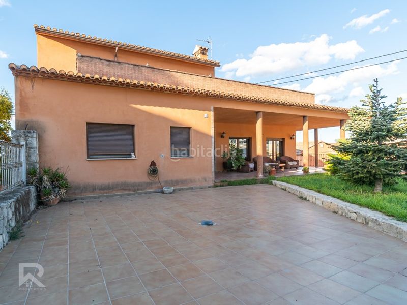 Foto 514ddf81-b183-46ec-9e93-510017dc1629. Xalet amb aparcament a Terrateig