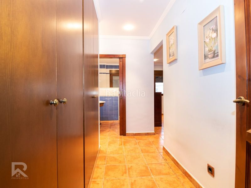 Foto 7cececd1-f654-41d5-8a84-45aa104e7f63. Xalet amb aparcament a Terrateig