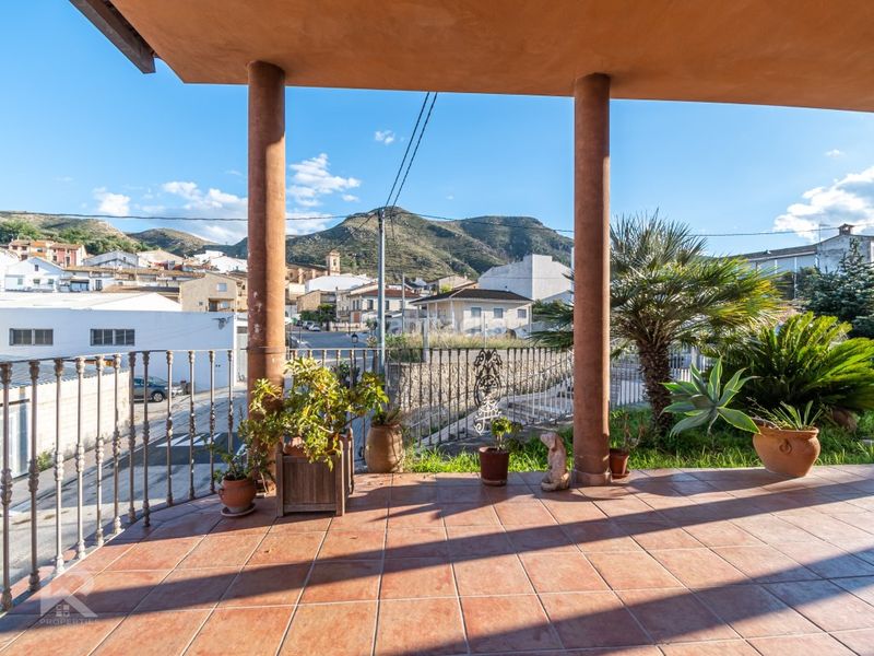 Foto 8531ddab-a8dd-489c-8488-d2a17e3d45e6. Xalet amb aparcament a Terrateig