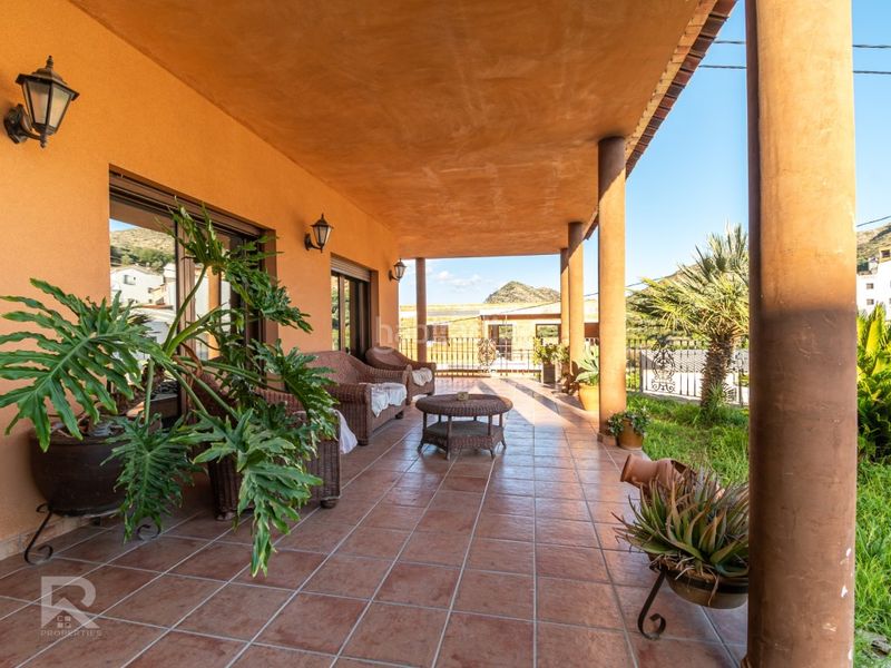 Foto 9b56a3b1-3436-4390-81a8-8725d1bc8729. Xalet amb aparcament a Terrateig