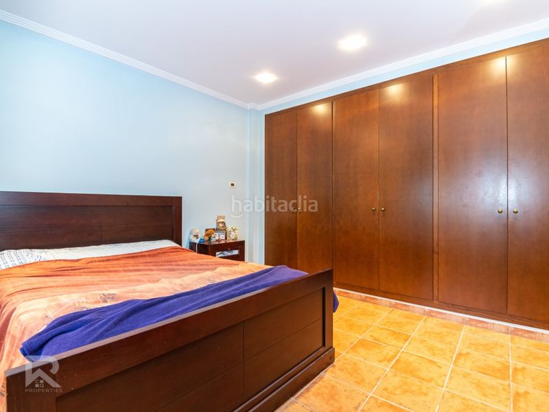 Foto b8c4c6d6-3ba7-416e-9d0c-3e10eb0f6b4a. Xalet amb aparcament a Terrateig