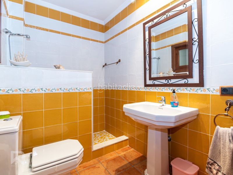 Foto c0fdcd70-fba0-49b8-8ac8-4ef18dd0933f. Xalet amb aparcament a Terrateig