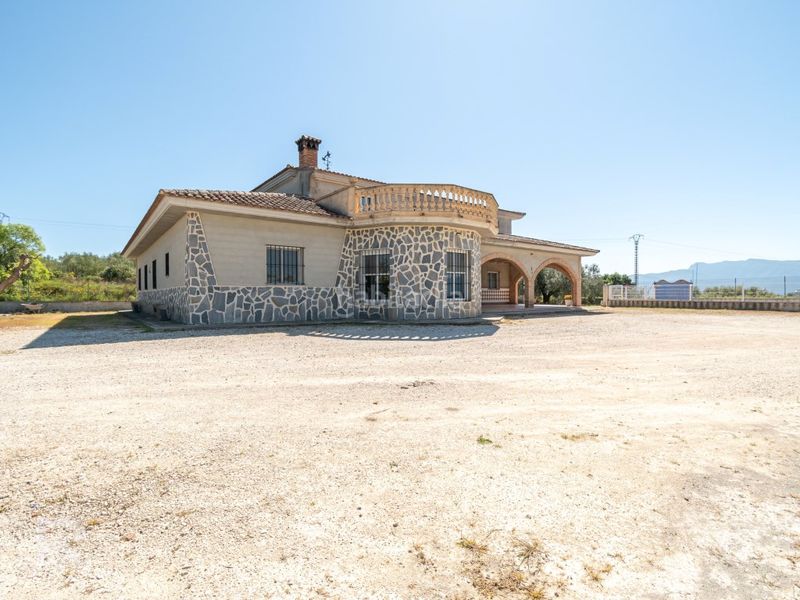 Foto 2358745d-7114-467a-a934-855fcb242225. Chalet excepcional chalet con encanto en Llutxent