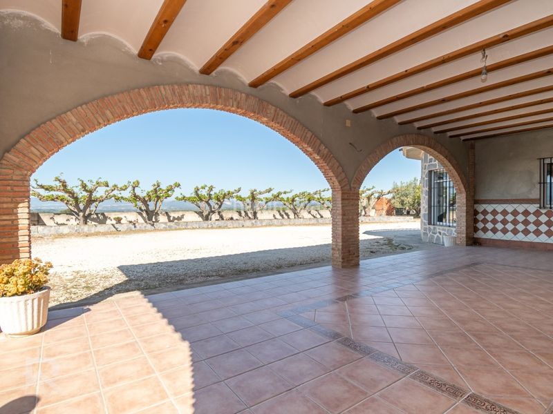 Foto 93befd21-968a-4cbb-b26c-b28c233f01b8. Chalet excepcional chalet con encanto en Llutxent