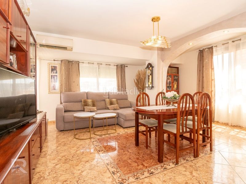 Foto df037195-b6ad-48c3-ba60-25239dc85895. Pis a Llutxent