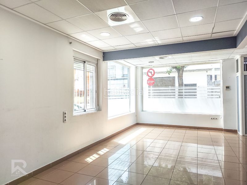 Foto 63bcc5ce-f1e1-44ab-86a6-6dbfbd3b2013. Planta baja local comercial con vivienda y almacén en Gandia